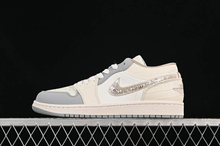 Picture of Air Jordan 1 LOW _SKUfw20213101874410657fw